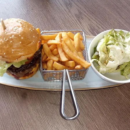 Logis Annecy Nord / Hotell