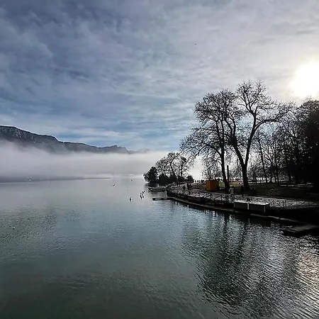 Logis Annecy Nord / Hotell