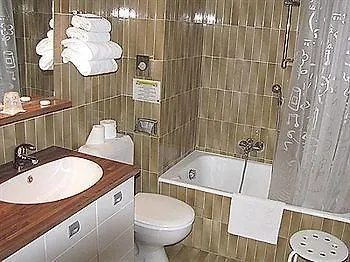 Logis Annecy Nord / Hotell