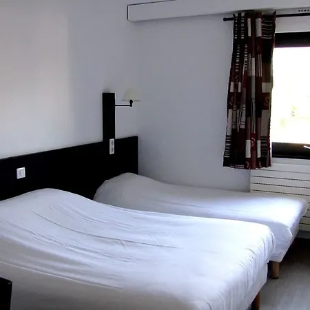 Logis Hotel Annecy Nord / Argonay Hotel 3*